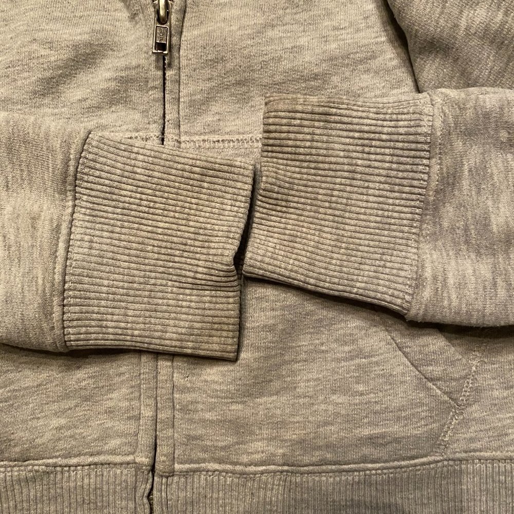 A&F Gray Sweatshirt with Moose Logo Sz M - Picture 8 of 8
